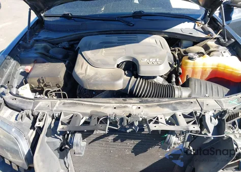 2013 Chrysler 300C John Varvatos Limited Edition из США, поврежденный, VIN 2C3CCADG6DH740076